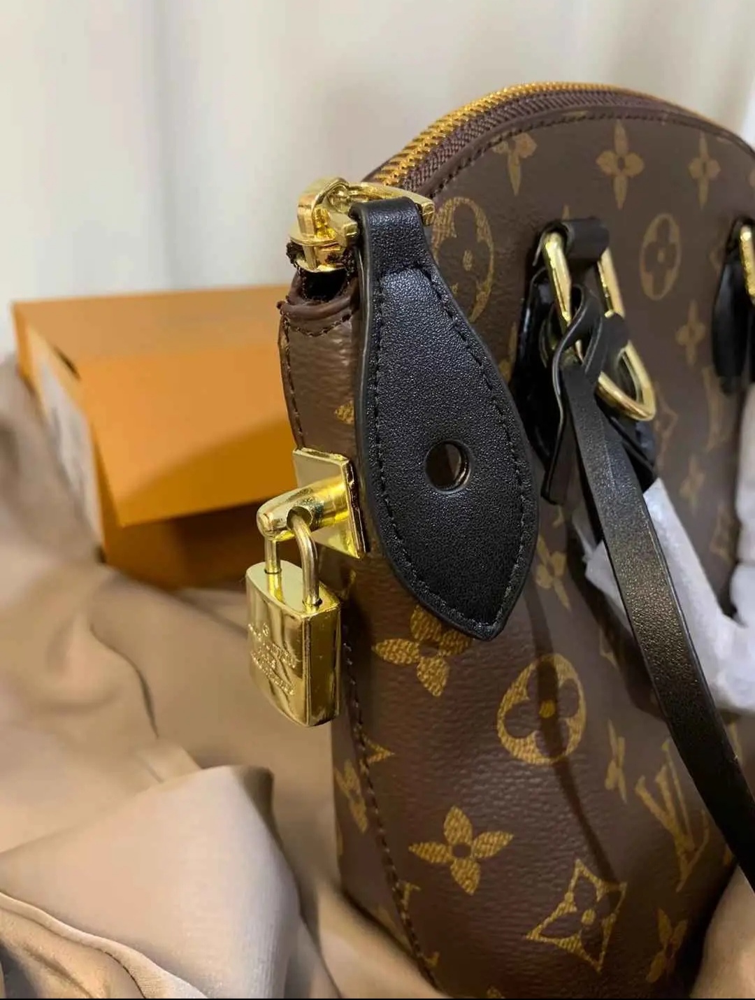 حقيبة يد للعيد